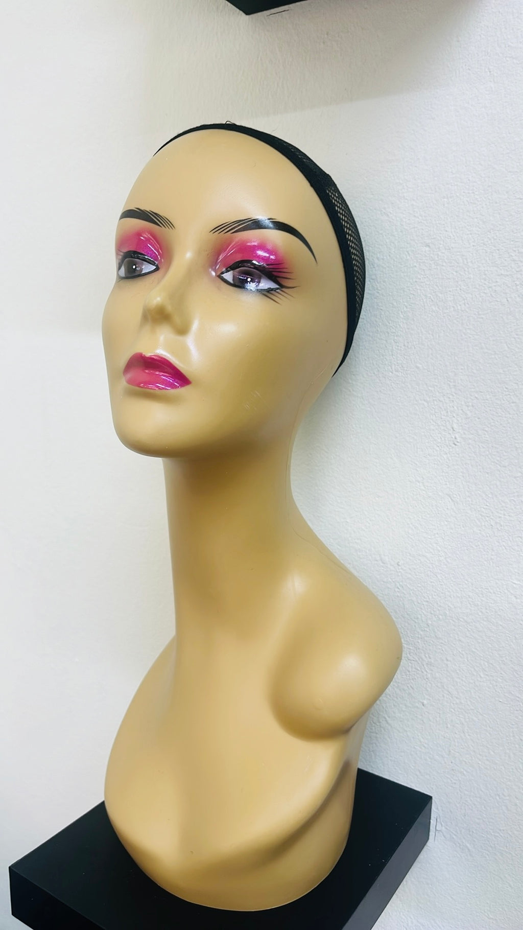 Long Neck Wig Mannequin